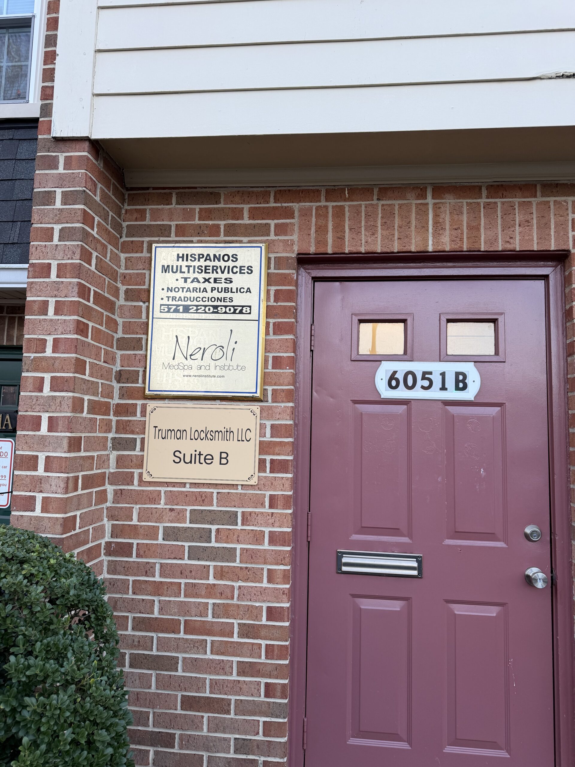 Truman Locksmith entrance at 6051 Arlington Blvd # B, Falls Church, VA 22044